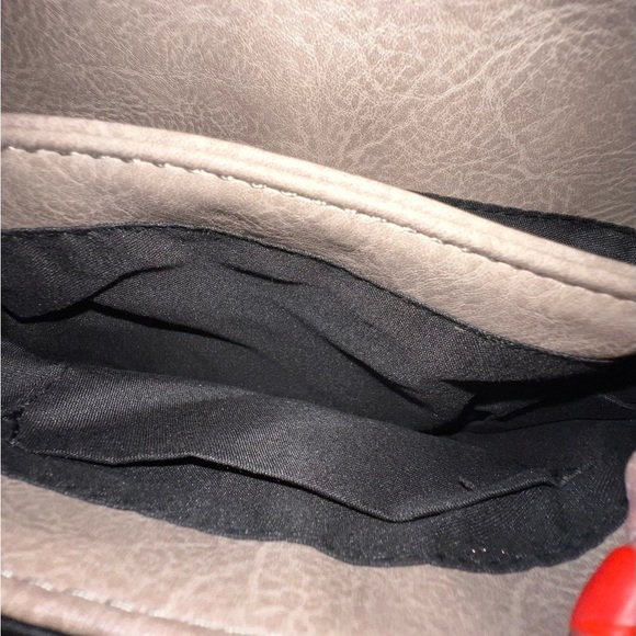 Sam & Hadley vegan leather shoulder purse excellent condition includes 2 straps - Picture 6 of 8